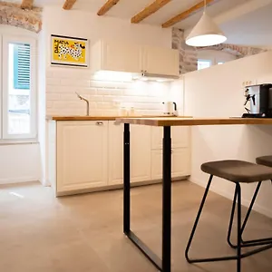 Vitelli And Appartement